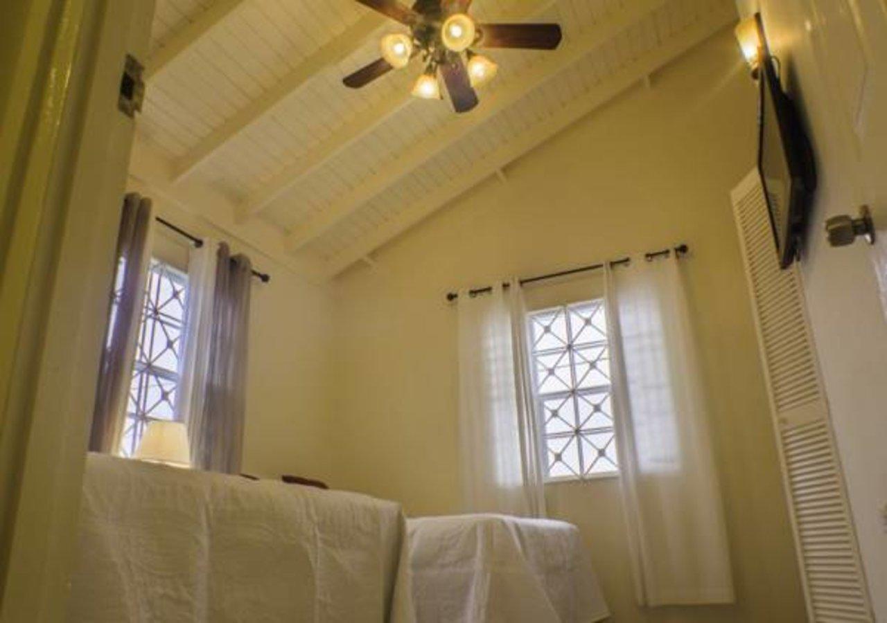 N2N Suites - Ochio Rios Vacation Home Очо-Риос Экстерьер фото