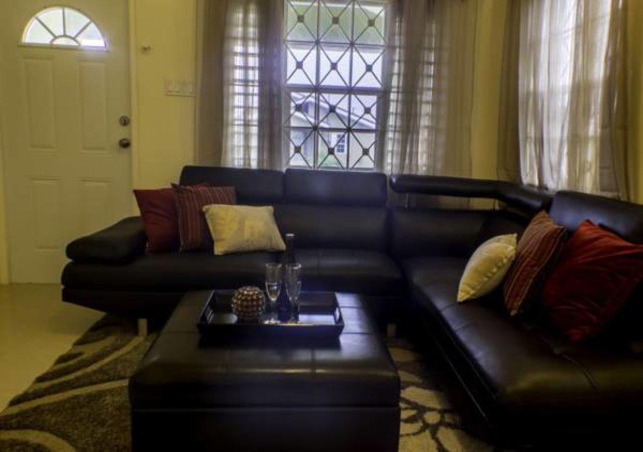 N2N Suites - Ochio Rios Vacation Home Очо-Риос Экстерьер фото